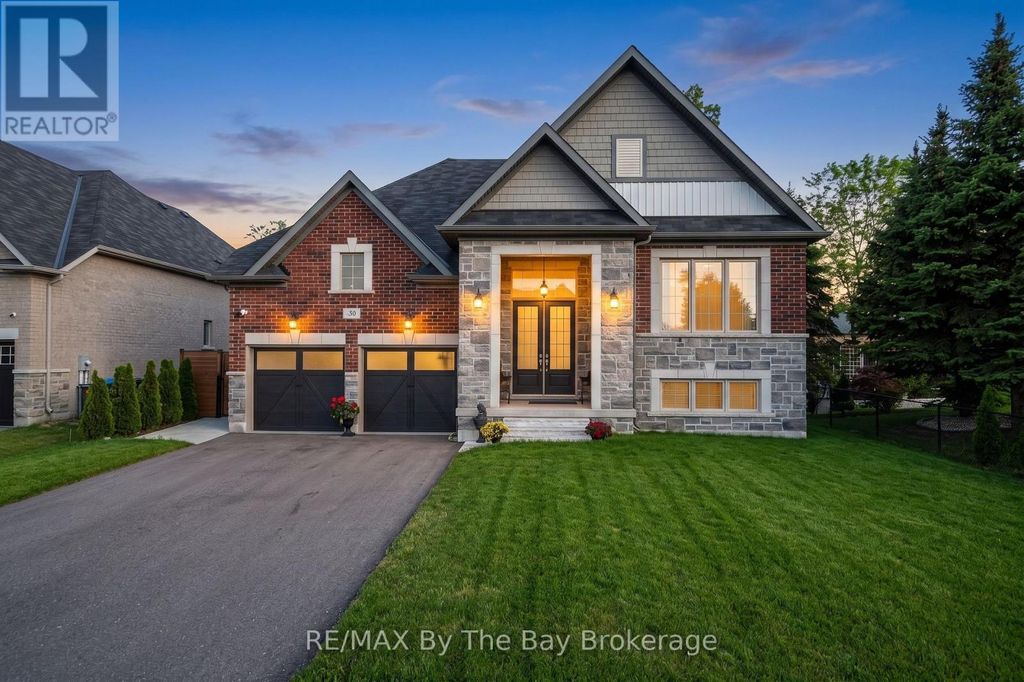 43 Fawndale Crescent, Wasaga Beach