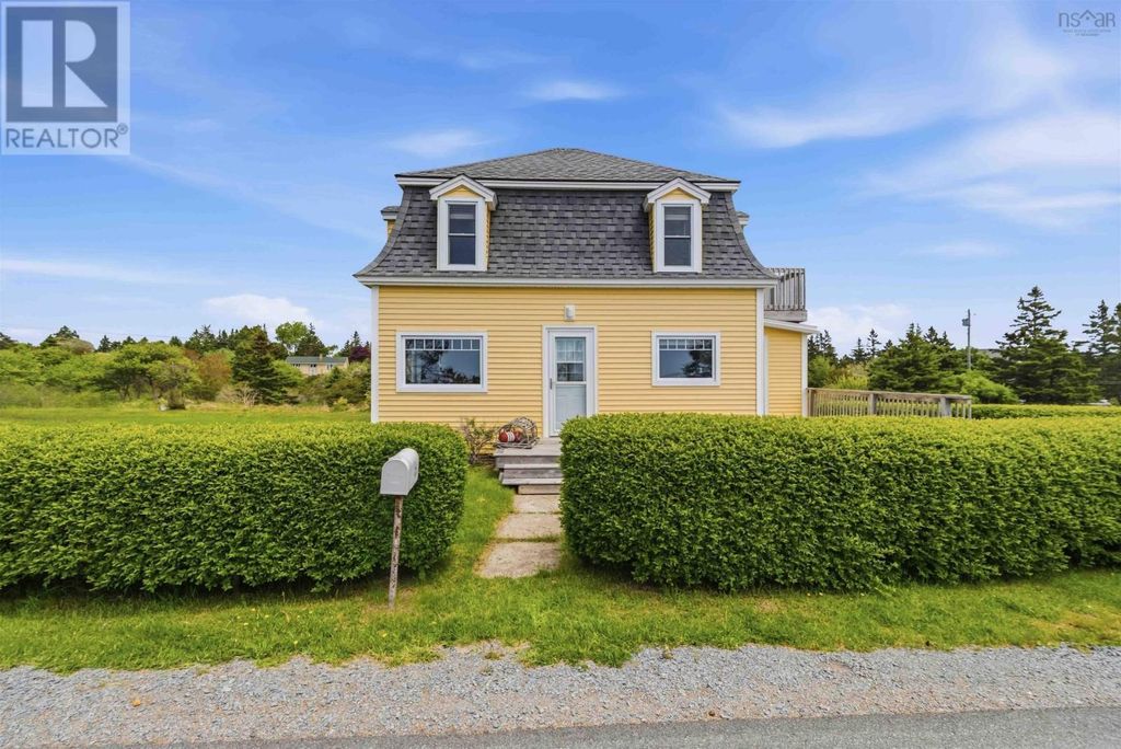125 The Point Road, Blue Rocks