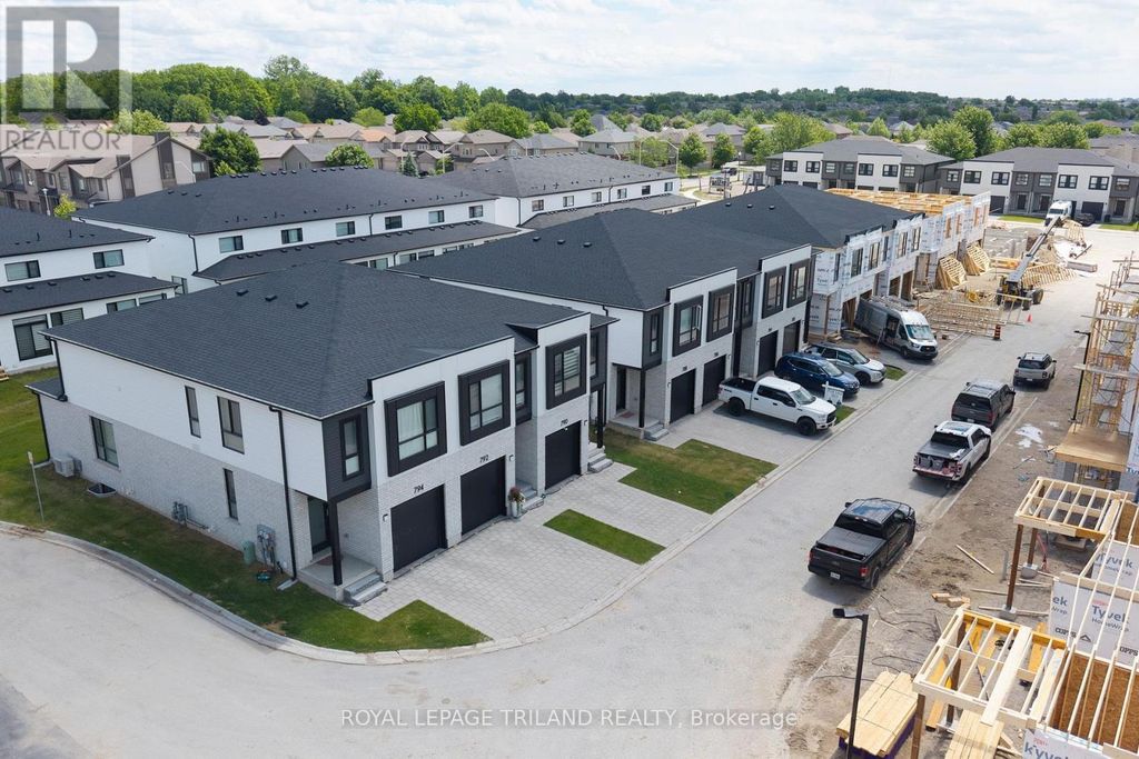 768 Banyan Lane, London North (north E)