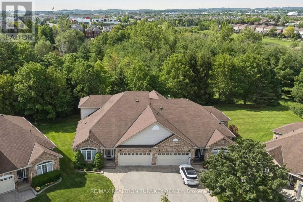 440 Morley Cook Crescent, Newmarket (stonehaven-Wyndham)