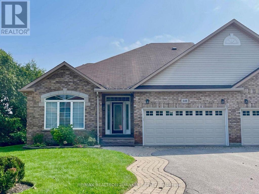 440 Morley Cook Crescent, Newmarket (stonehaven-Wyndham)