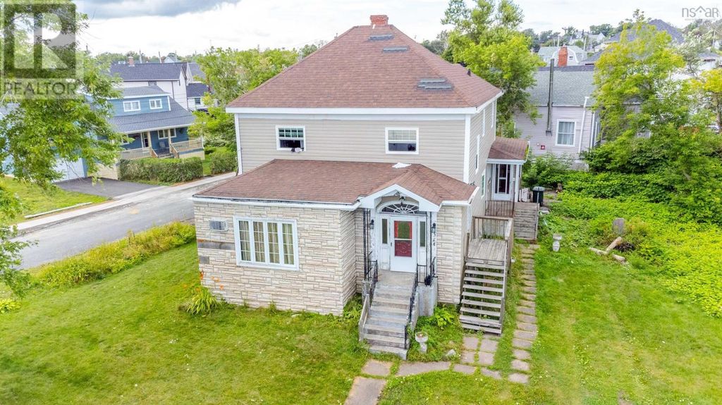 324 York Street, Glace Bay