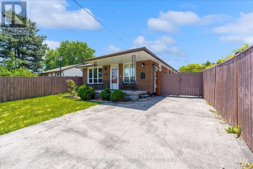 261 Limeridge Road W, Hamilton (rolston)