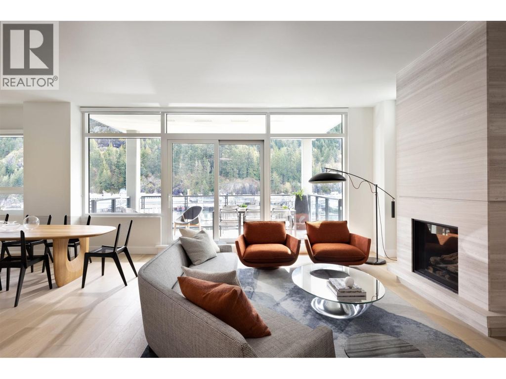 302 6707 Nelson Avenue, West Vancouver