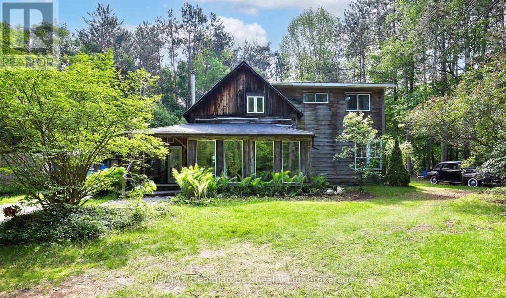1445 Cedar Point Road, Tiny