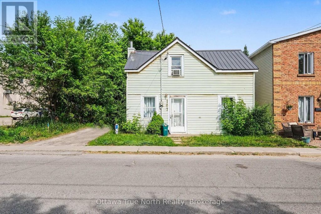 107 Oxford Street E, North Grenville