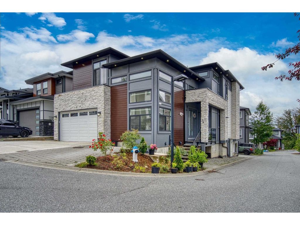 19 4295 Old Clayburn Road, Abbotsford