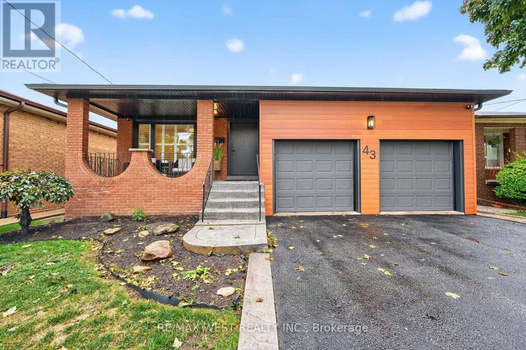 43 St Georges Boulevard, Toronto (kingsview Village-The Westway)