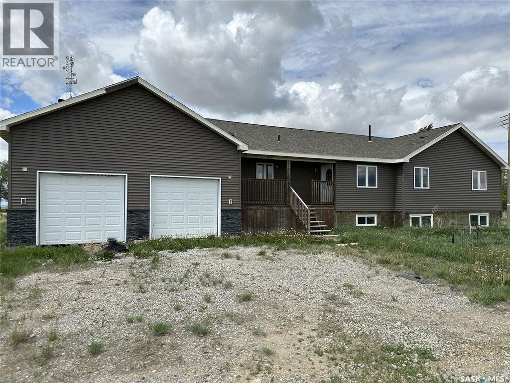 201 1st Street E, Lomond Rm No. 37