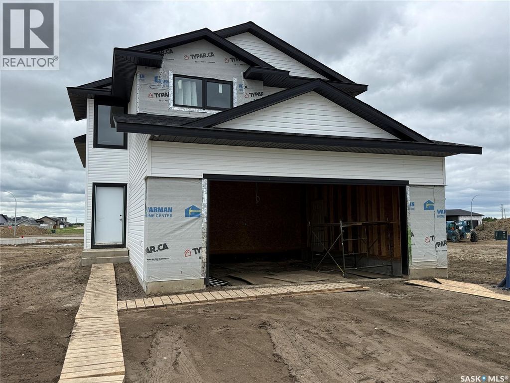 221 Albright Crescent, Warman