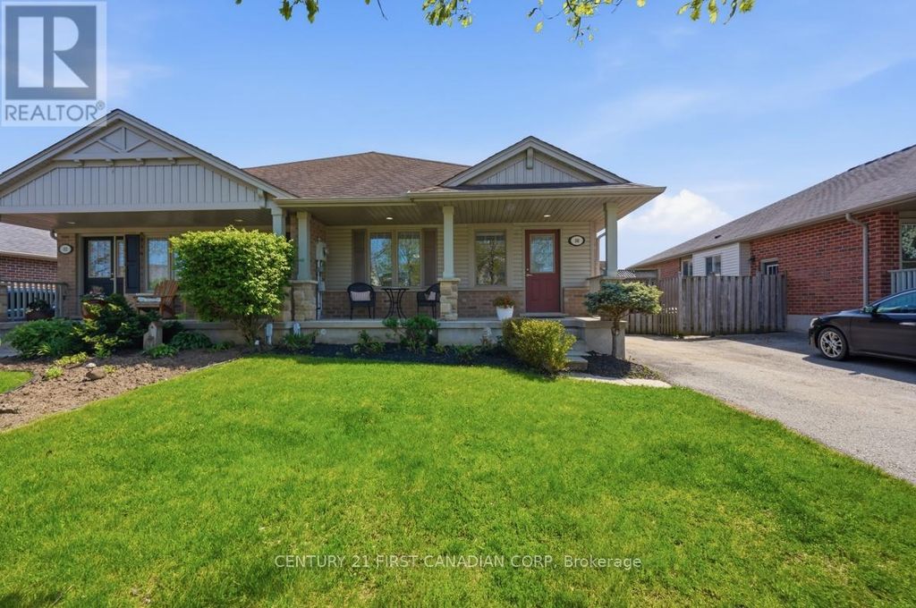 30 Pear Tree Avenue, St. Thomas