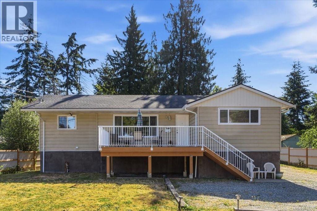 2128 Thomas Park Dr, Nanaimo