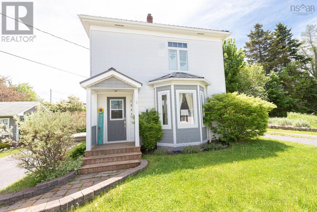 1925 Gregorys Lane, Westville