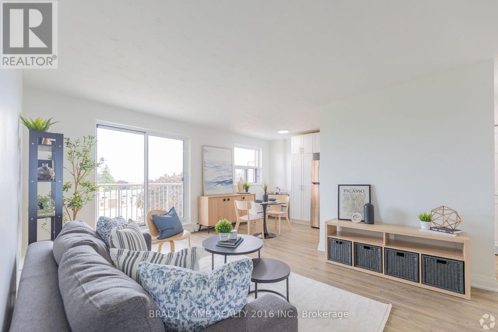 304 - 718 Lawrence Road E, Hamilton (rosedale)