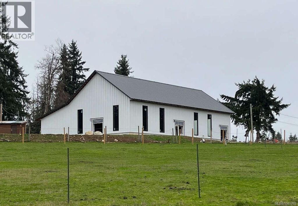 981 Pratt Rd, Hilliers