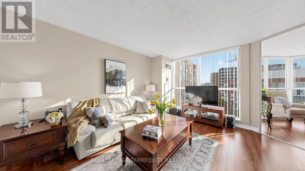 833 - 22 Southport Street, Toronto (high Park-Swansea)