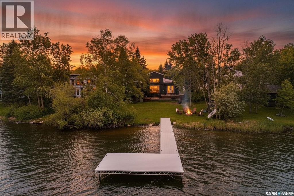 707 Sunset Street N, Morin Lake