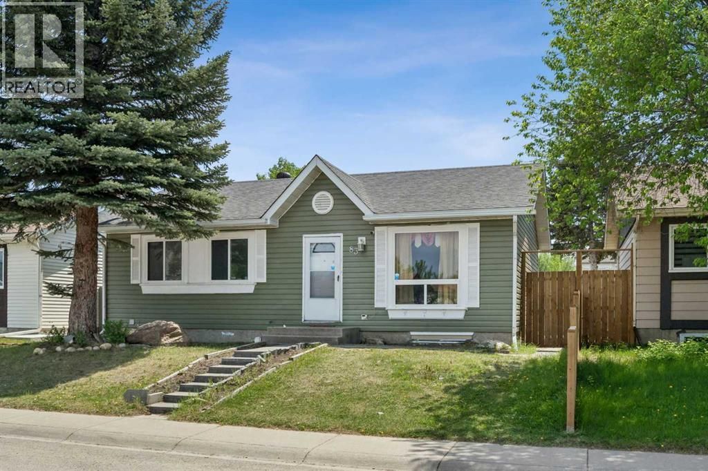 83 Appletree Close Se, Calgary