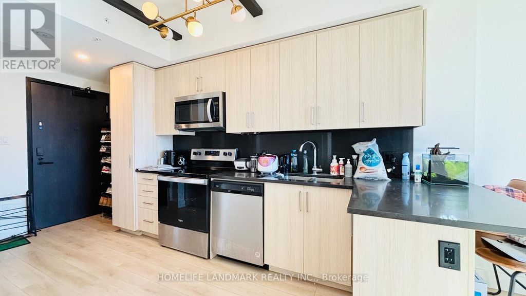 1536 - 145 Columbia Street W, Waterloo
