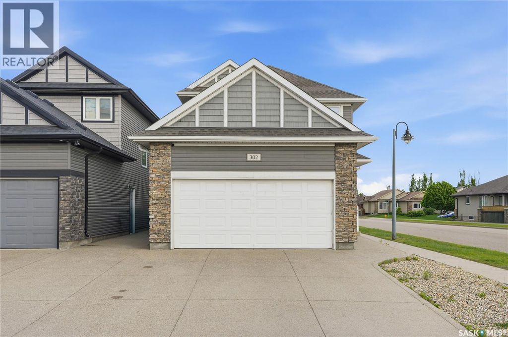 302 Dickson Crescent, Saskatoon