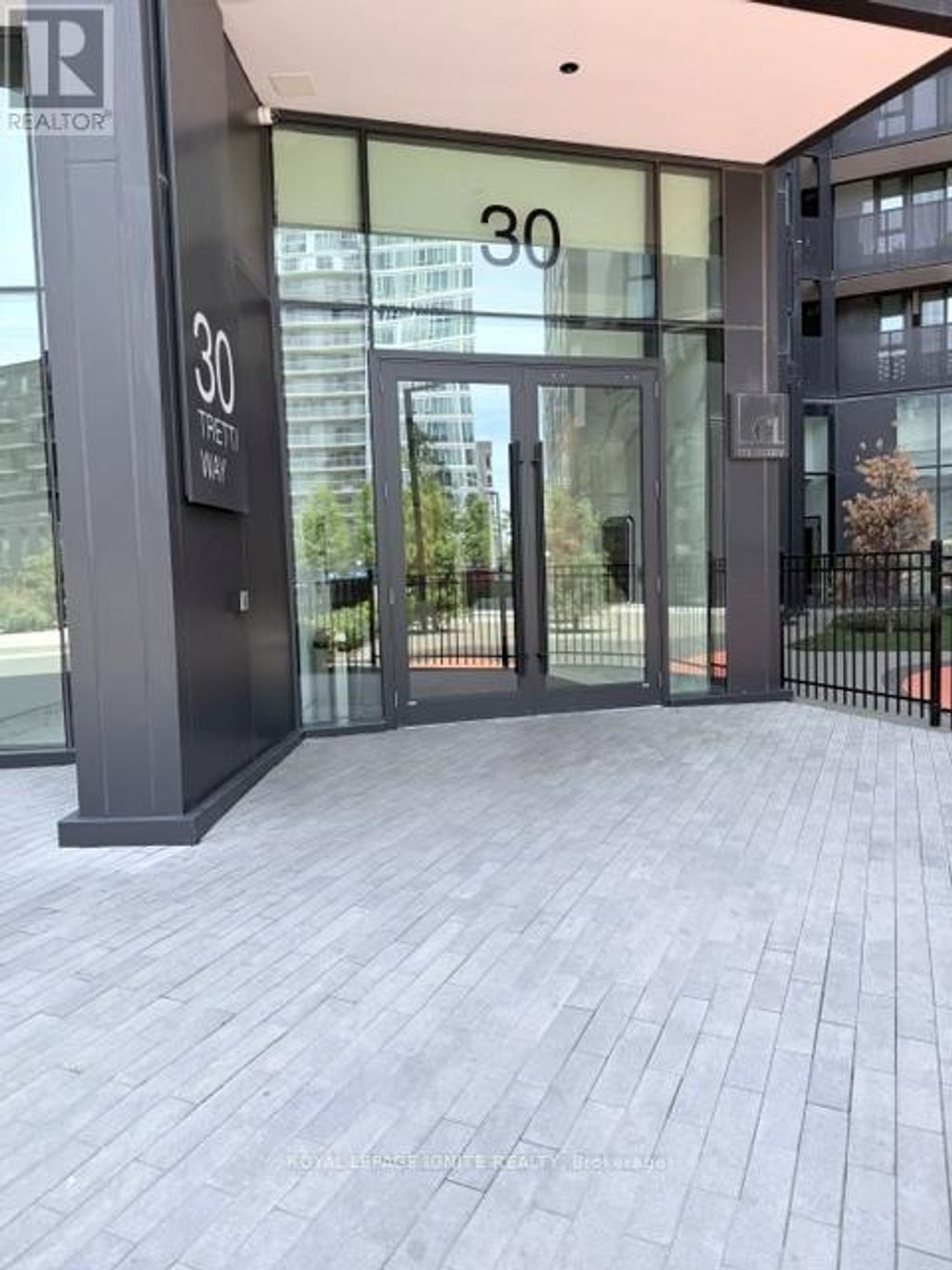 418 - 30 Tretti Way, Toronto (clanton Park)