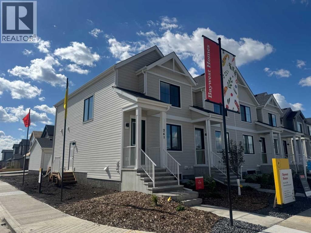 261 Heirloom Way Se, Calgary