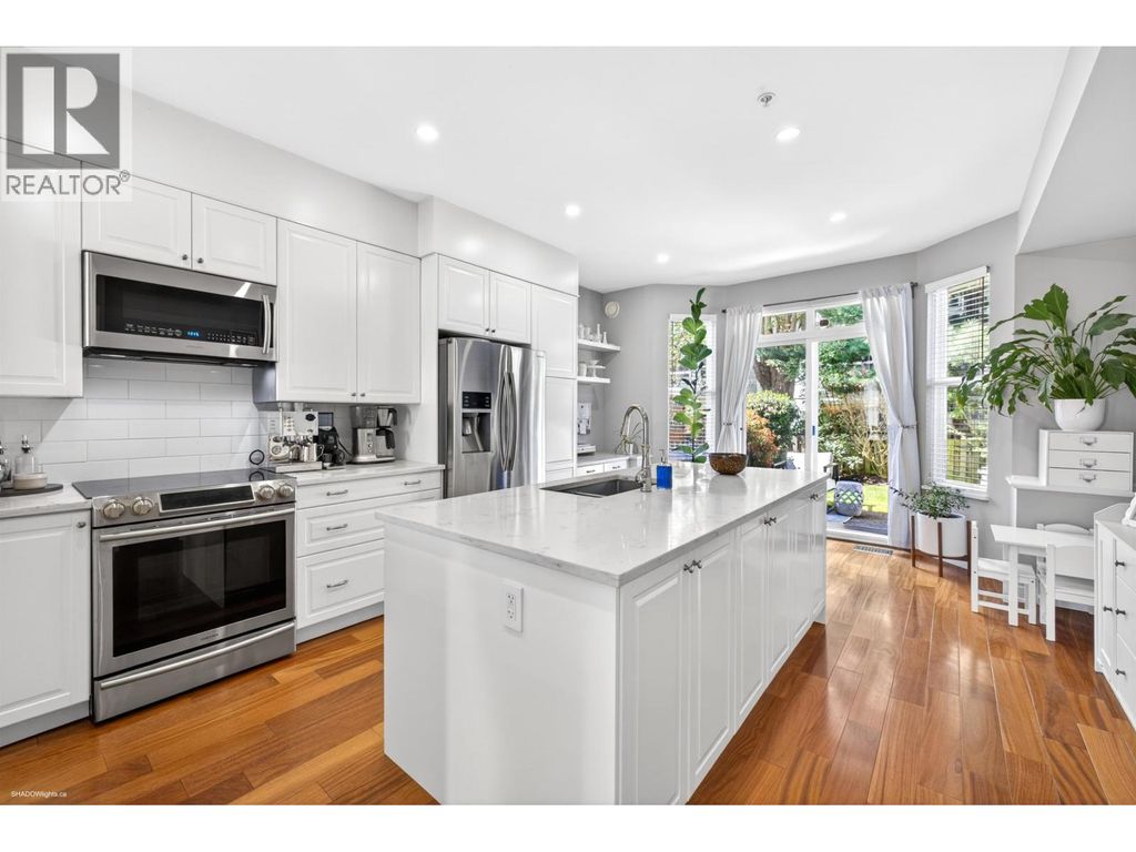 8527 Aquitania Place, Vancouver