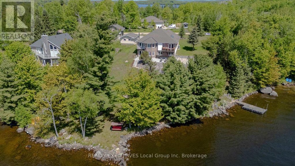 910 Nosbonsing Park Road, East Ferris