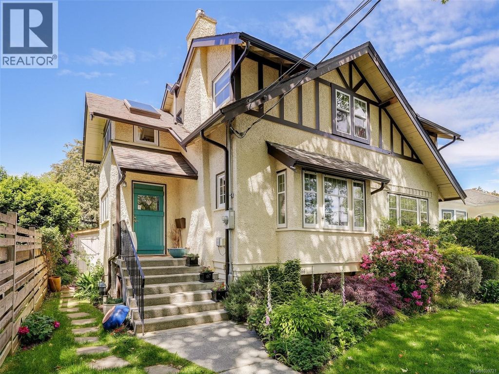 2366 Zela St, Oak Bay