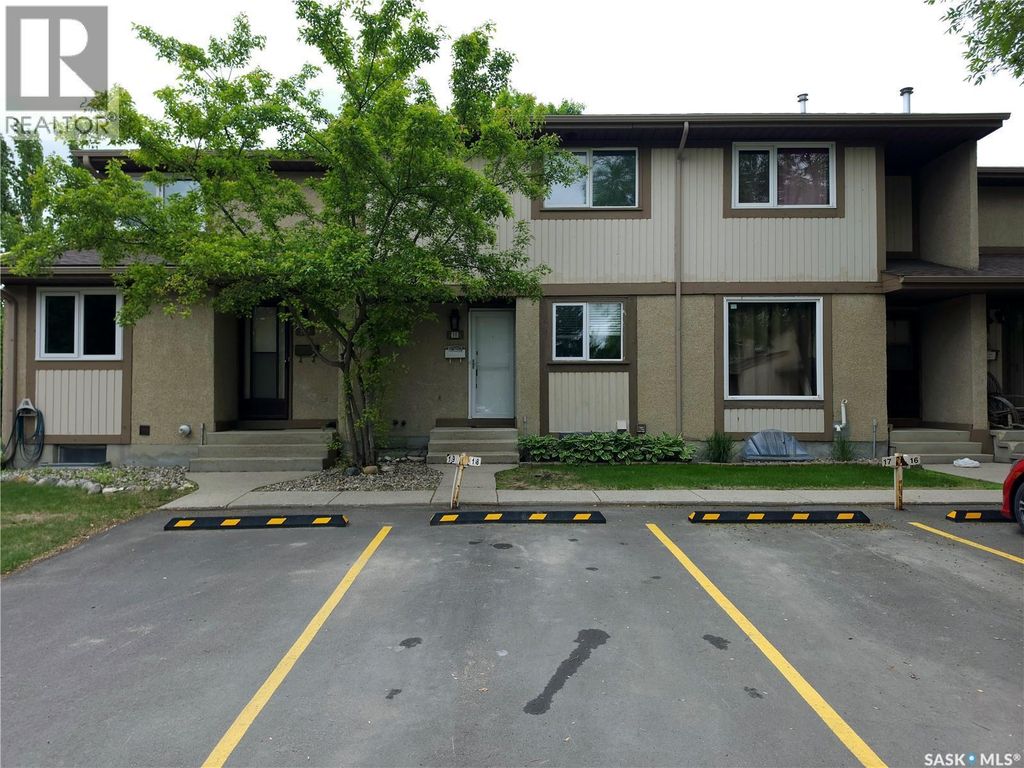 18 1128 Mckercher Drive, Saskatoon