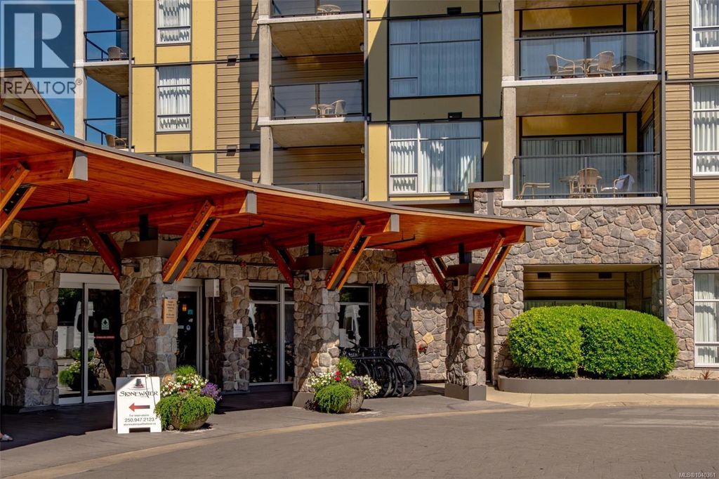 121/122a 181 Beachside Dr, Parksville
