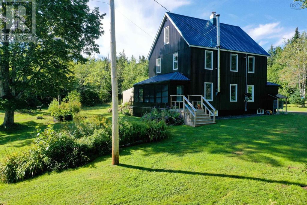 2716 West Side Middle River Road, Middle River