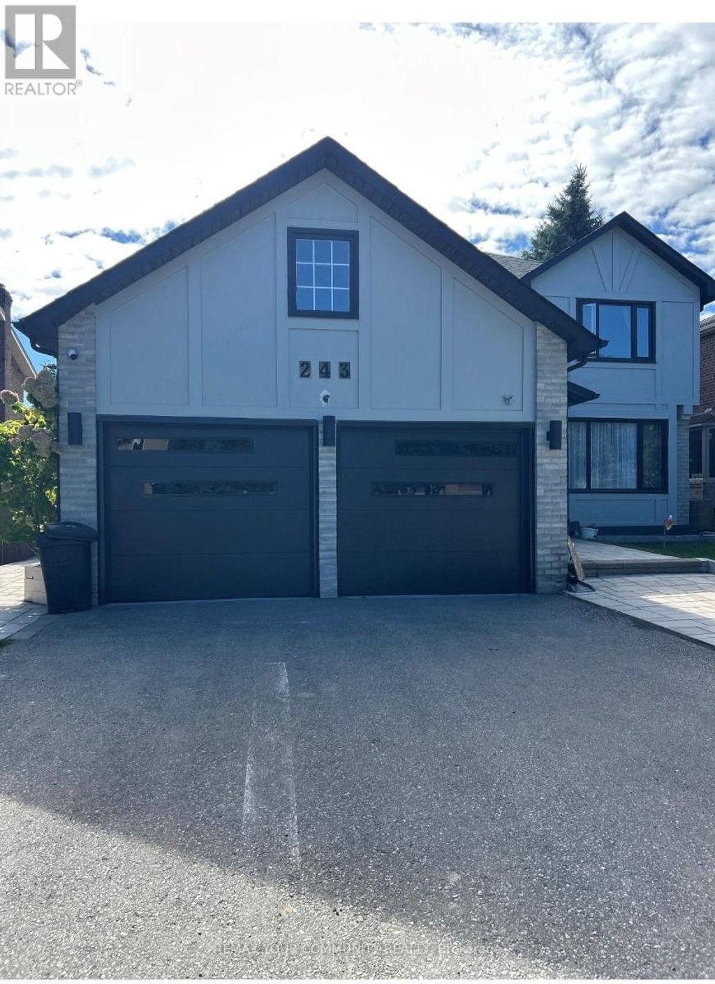 243 Orchard Heights Boulevard, Aurora (aurora Heights)