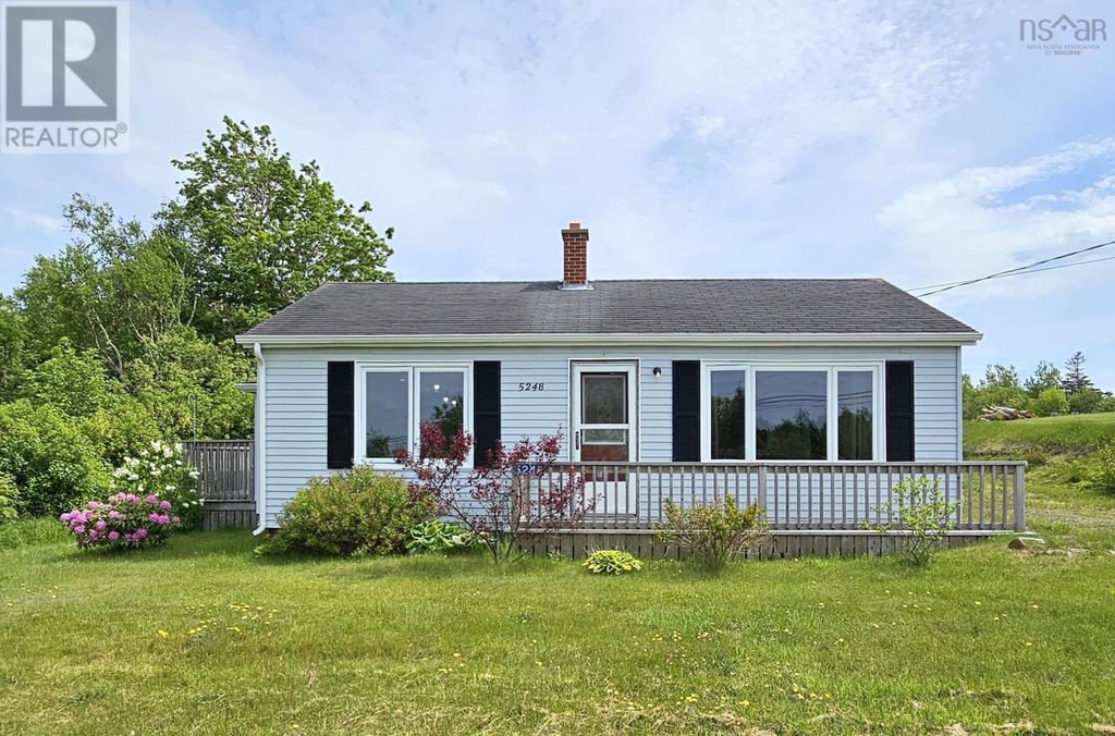5248 Shore Road, Parkers Cove