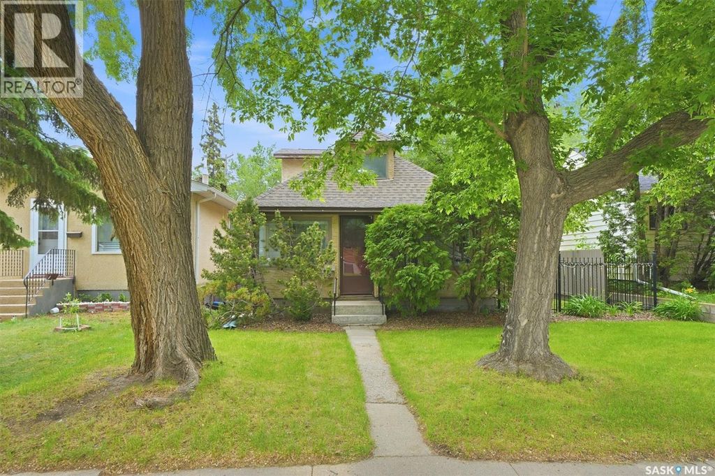 1003 6th Street E, Saskatoon