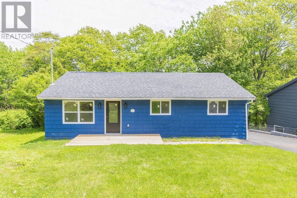 27 Meadowview Drive, Bedford