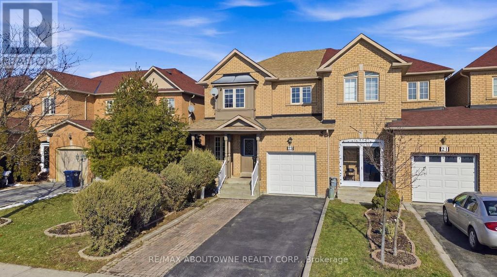 23 Arabia Gate, Brampton (sandringham-Wellington)