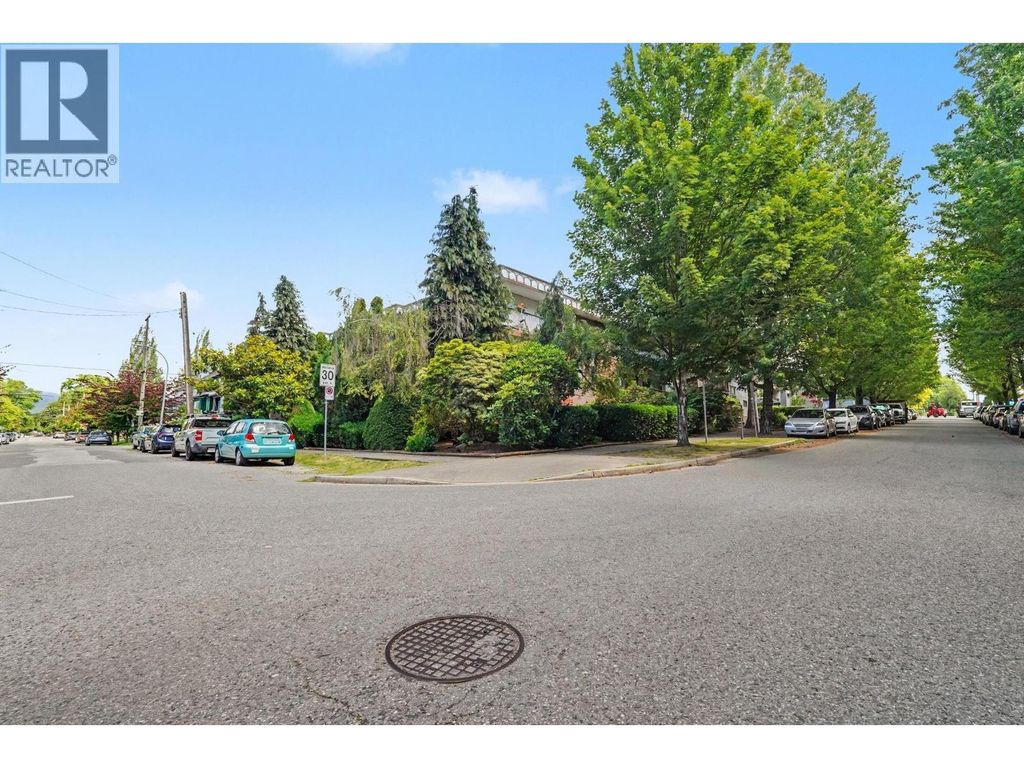 203 1611 E 3rd Avenue, Vancouver