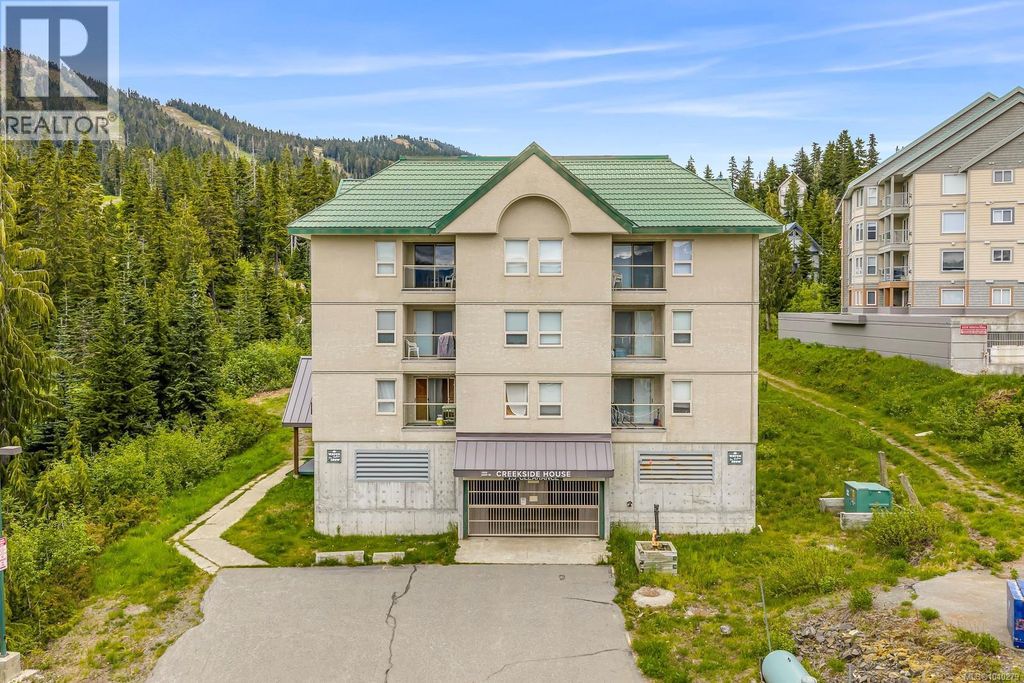 301 1380 Henry Rd, Courtenay
