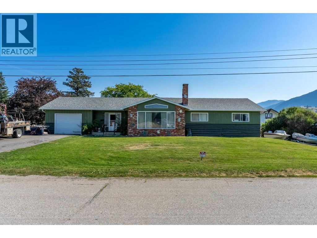 535 Arbutus Street, Chase