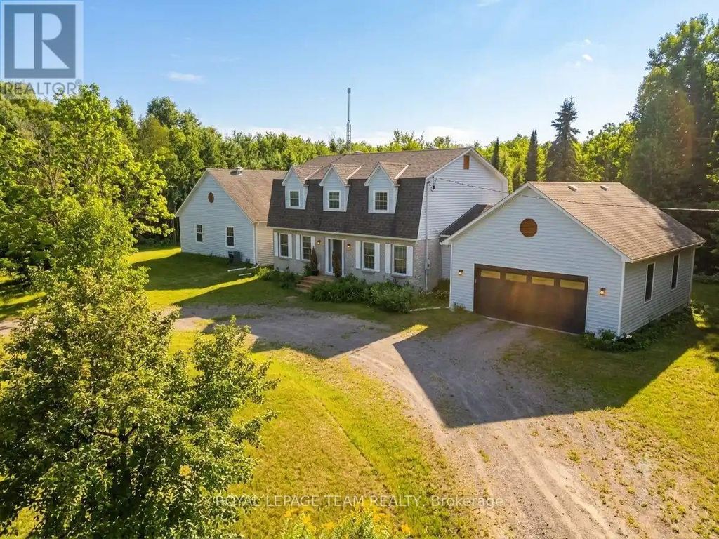 910 Bolton Road, North Grenville
