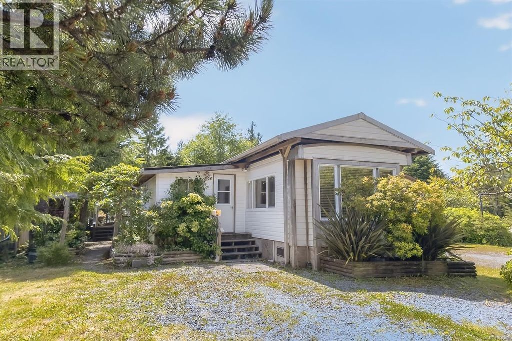 16 911 Campbell St, Tofino