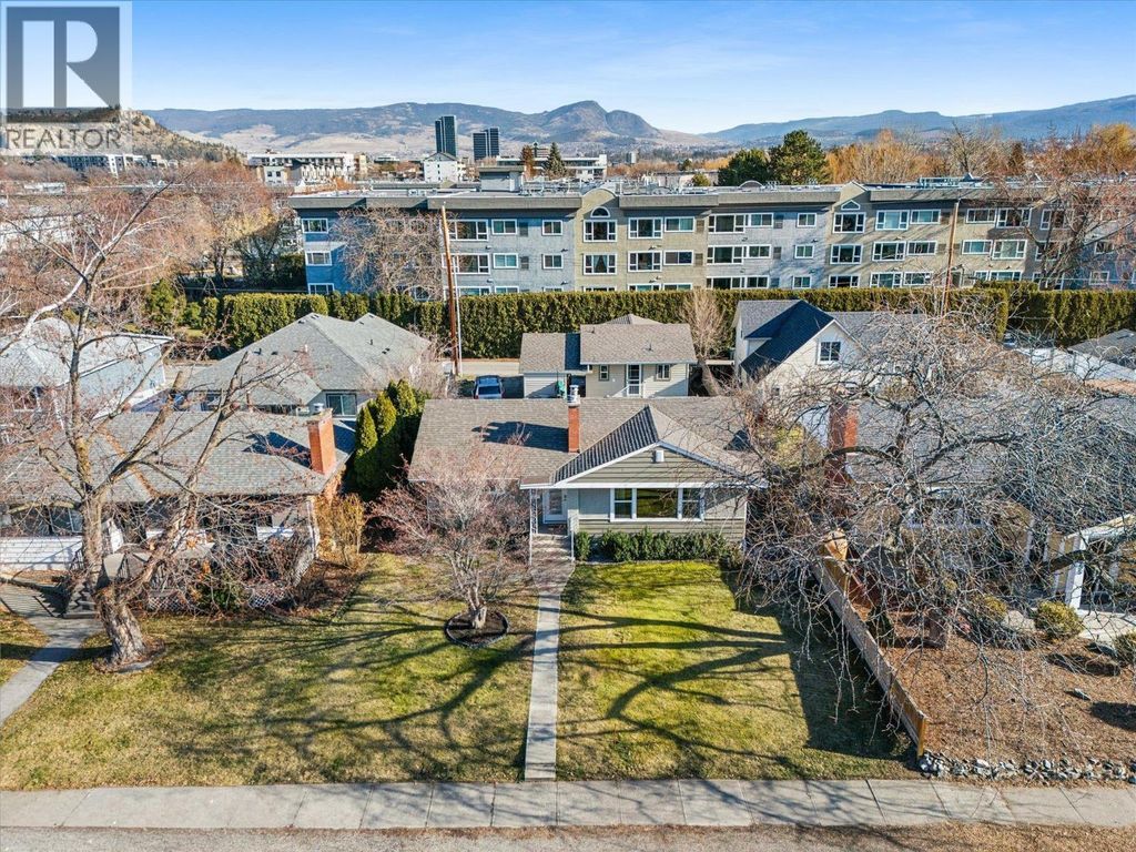 1945/1947 Bowes Street, Kelowna