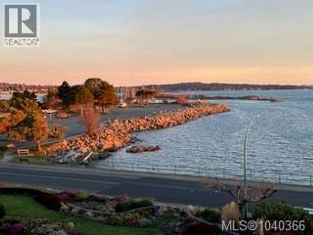 307 1270 Beach Dr, Oak Bay