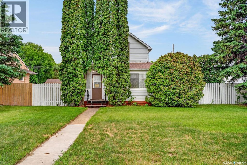 209 12th Street E, Prince Albert