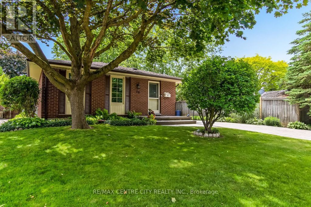 20 Hines Crescent, London South (south Q)