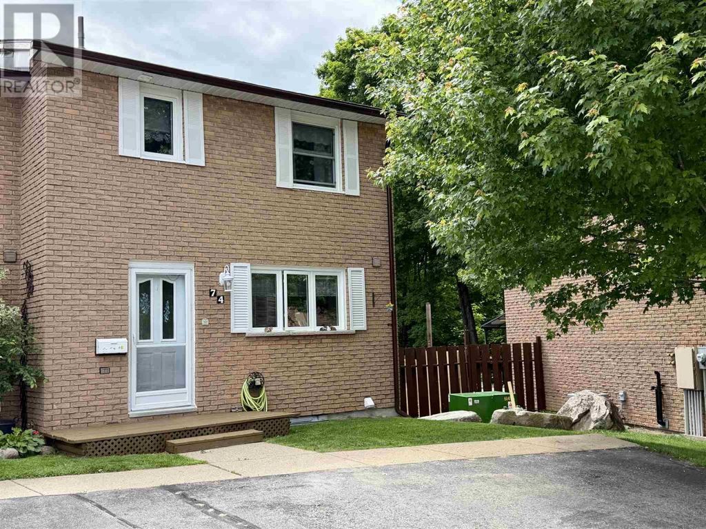 74 Frame Cres, Elliot Lake
