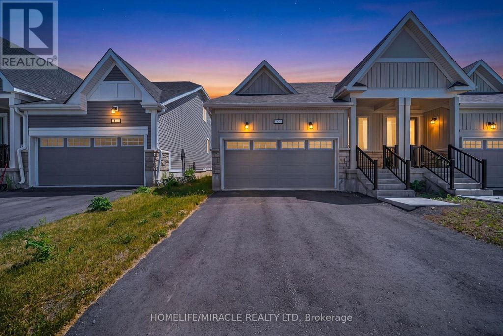 9 Golf Links Drive, Loyalist (bath)