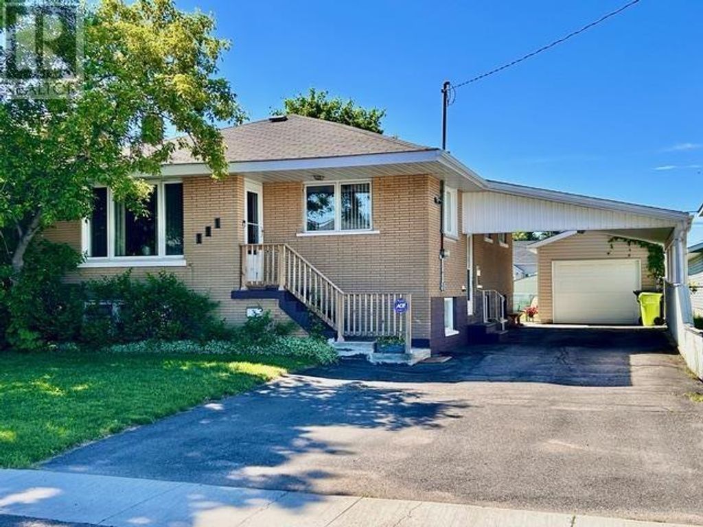 111 Estelle St, Sault Ste Marie