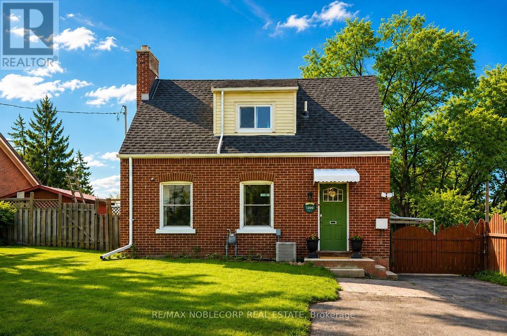 1790 King Street E, Cambridge